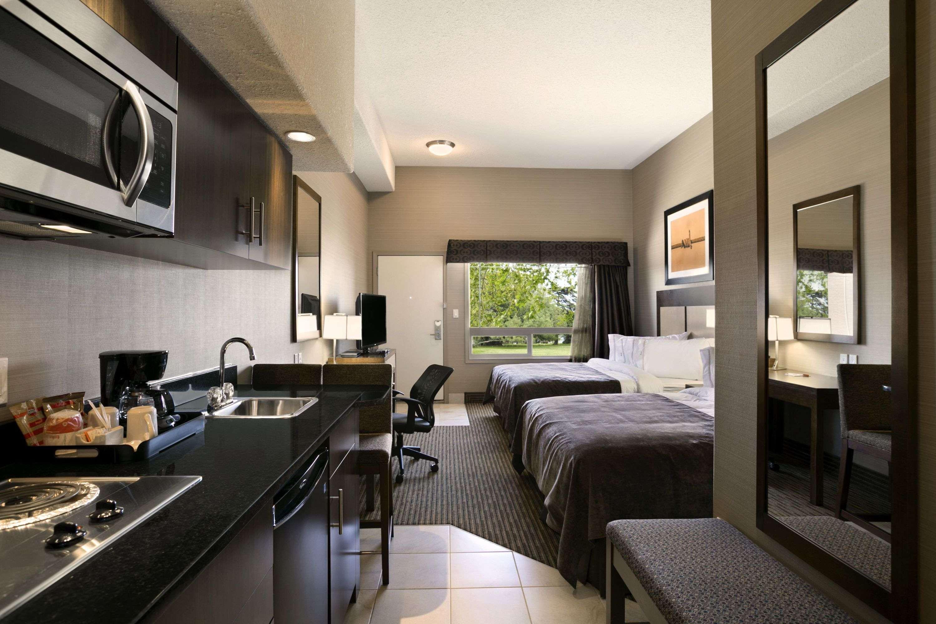 Ramada By Wyndham Conklin Hotell Eksteriør bilde