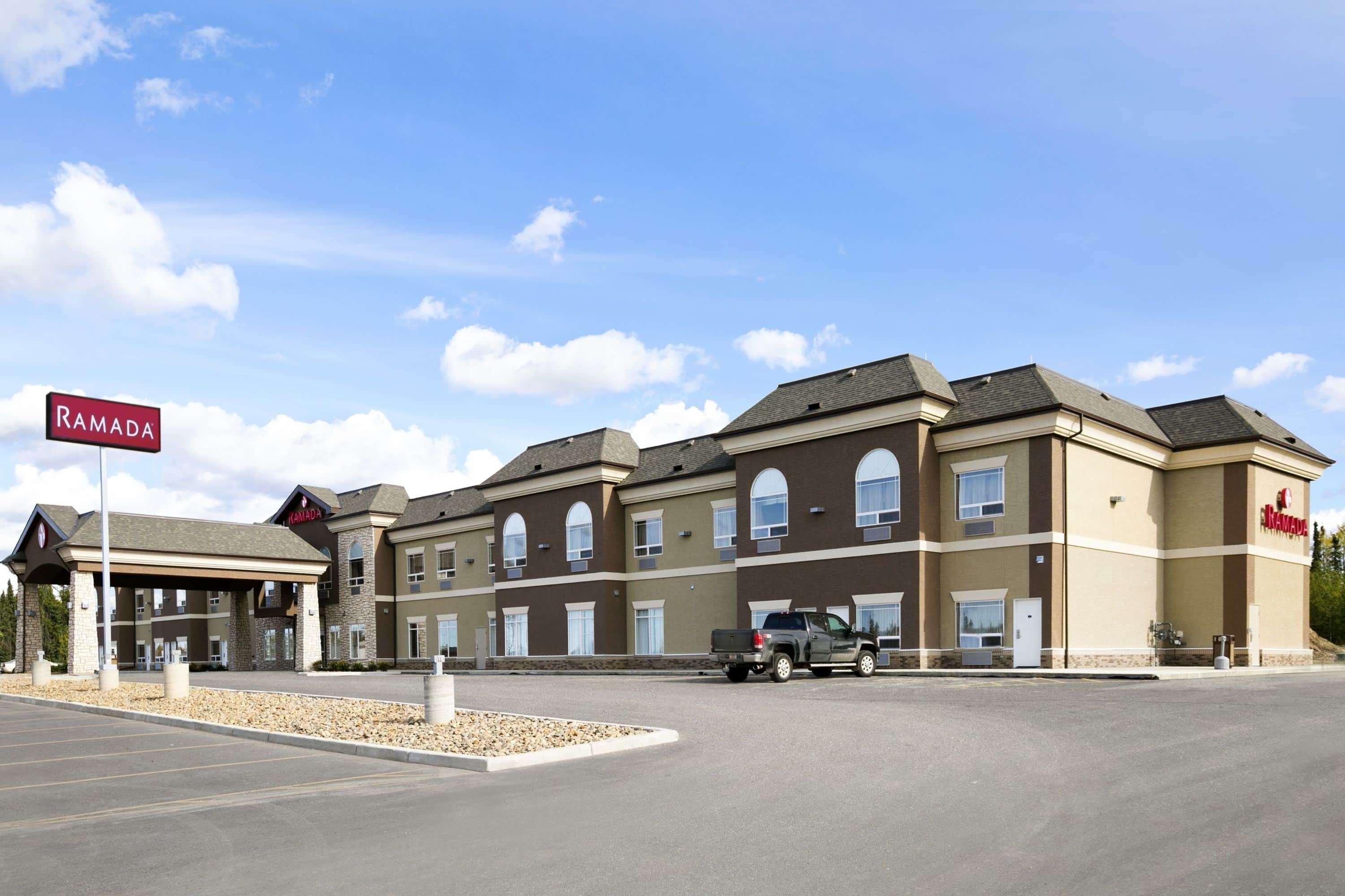 Ramada By Wyndham Conklin Hotell Eksteriør bilde