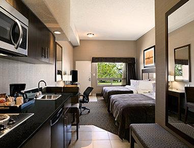 Ramada By Wyndham Conklin Hotell Eksteriør bilde
